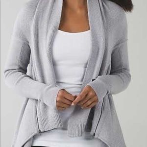 Lululemon sweater with zipper accent